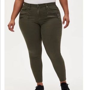 Super sky high skinny jeans - super soft olive